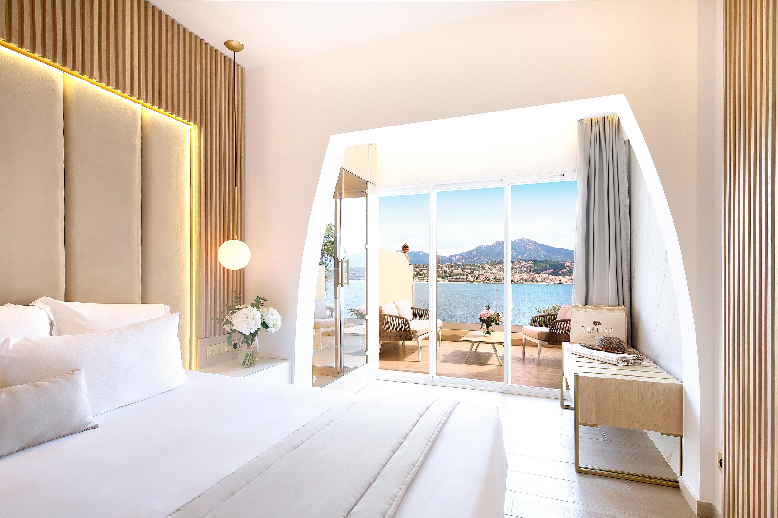 Chambre de luxe avec terrasse, Hotel Marinca à Olmeto