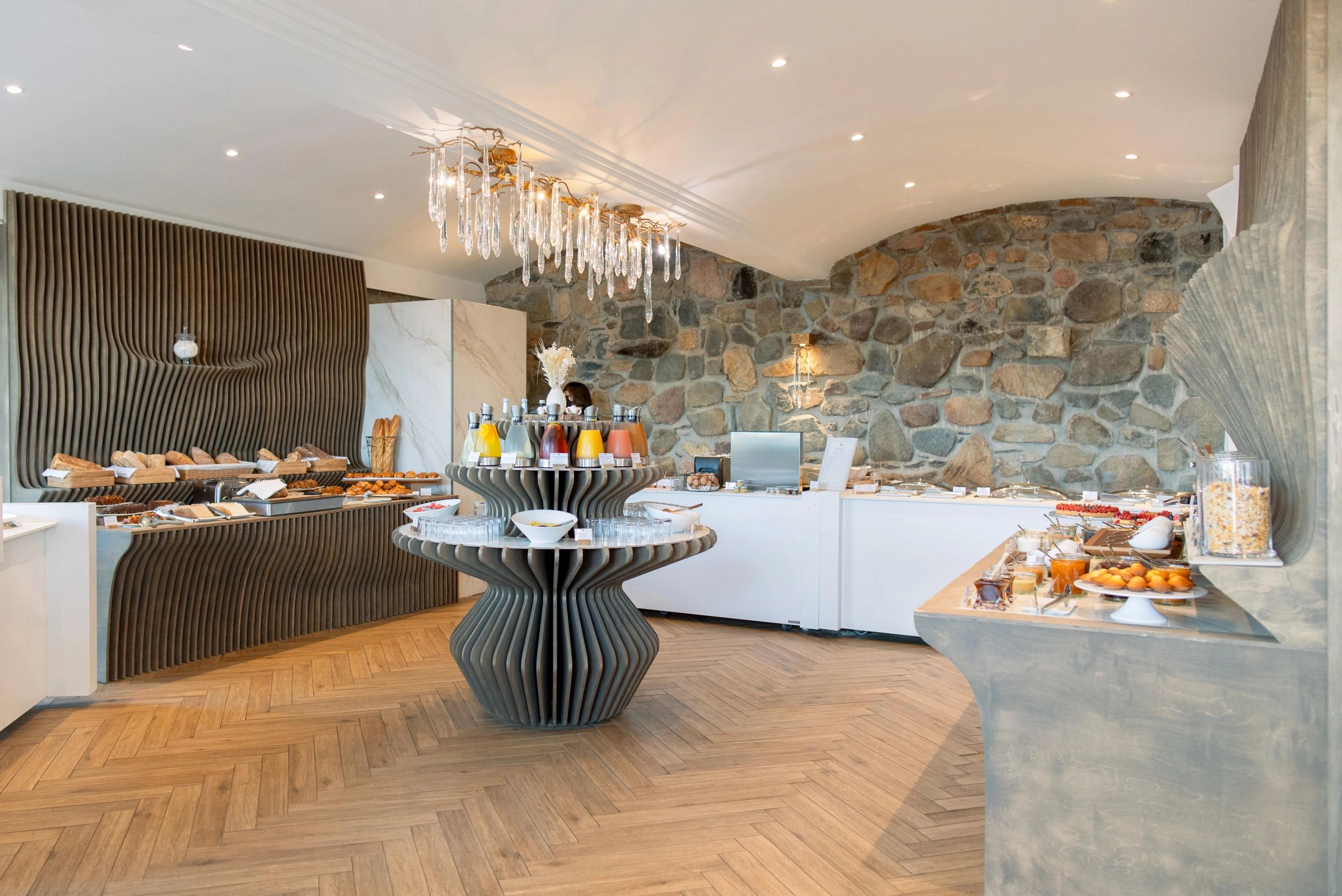 Buffet généreux, Hotel Marinca